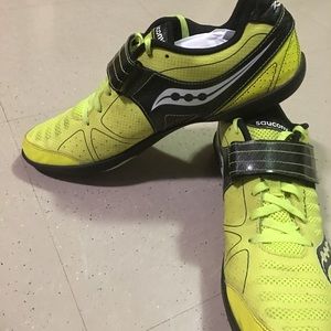 Track throwing shoes